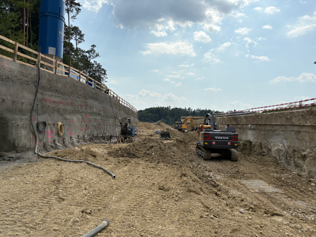 Lotterbuck, Baugrubenaushub und Sicherung Nagelwand